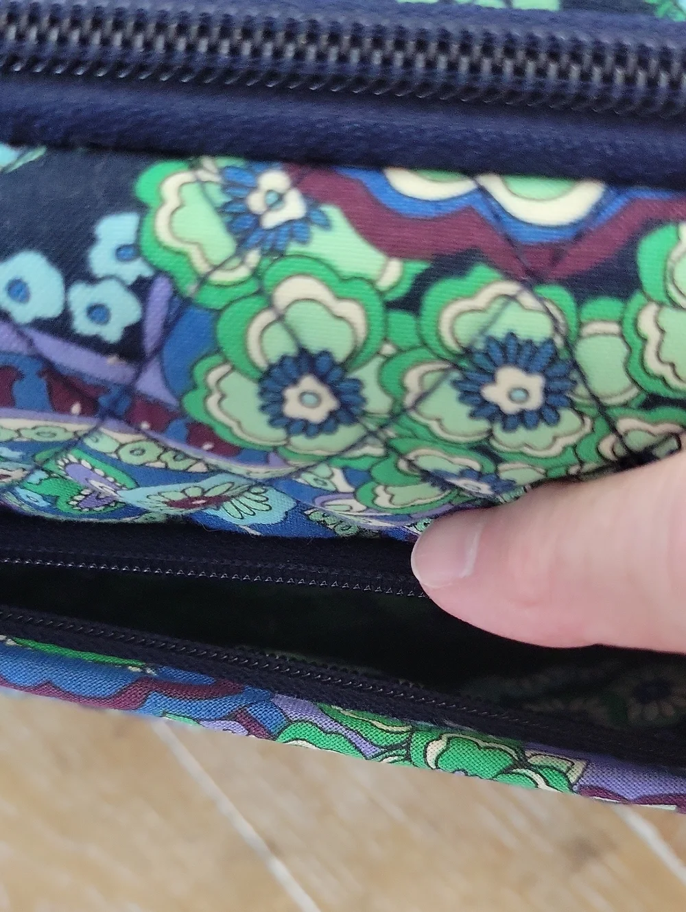 Vera Bradley Hard Shell Lap Top Portfolio Case In Blue Rhapsody